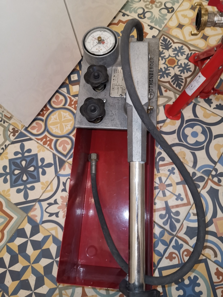 Próba ciśnieniowa instalacji wodnej