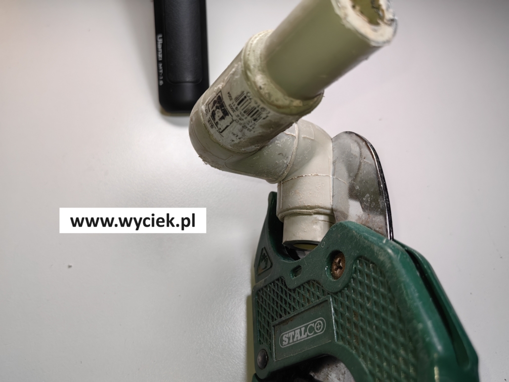 Jak powstają wycieki wody