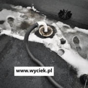 Zadymianie odwodnienia dachu płaskiego