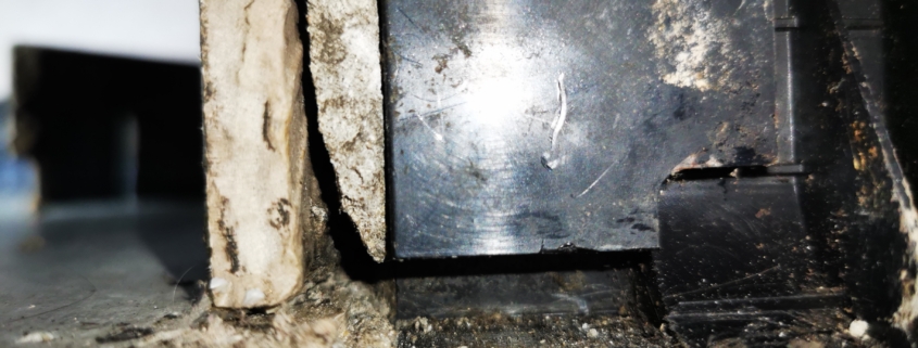 Nieszczelny montaż odpływu ściennego