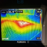 Wyciek wody na obrazie termowizyjnym