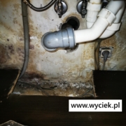 wyciek wody z kanalizacji Katowice